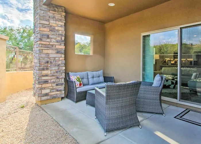 Walkable Townhome W/ Pool Access In Cave Creek!